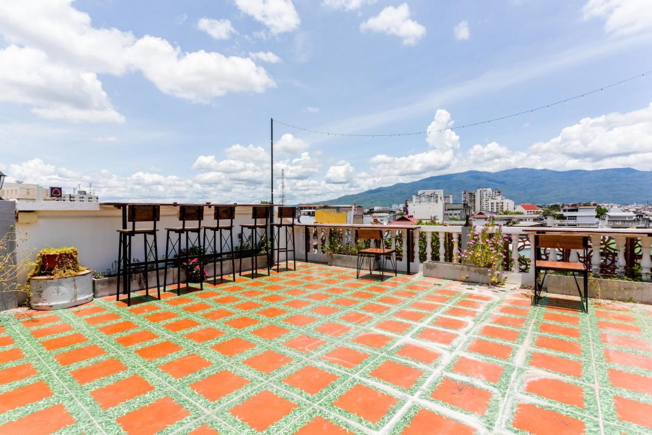 Oyo 1093 De Nawarat Chiang Mai Boutique Apartment Exterior foto